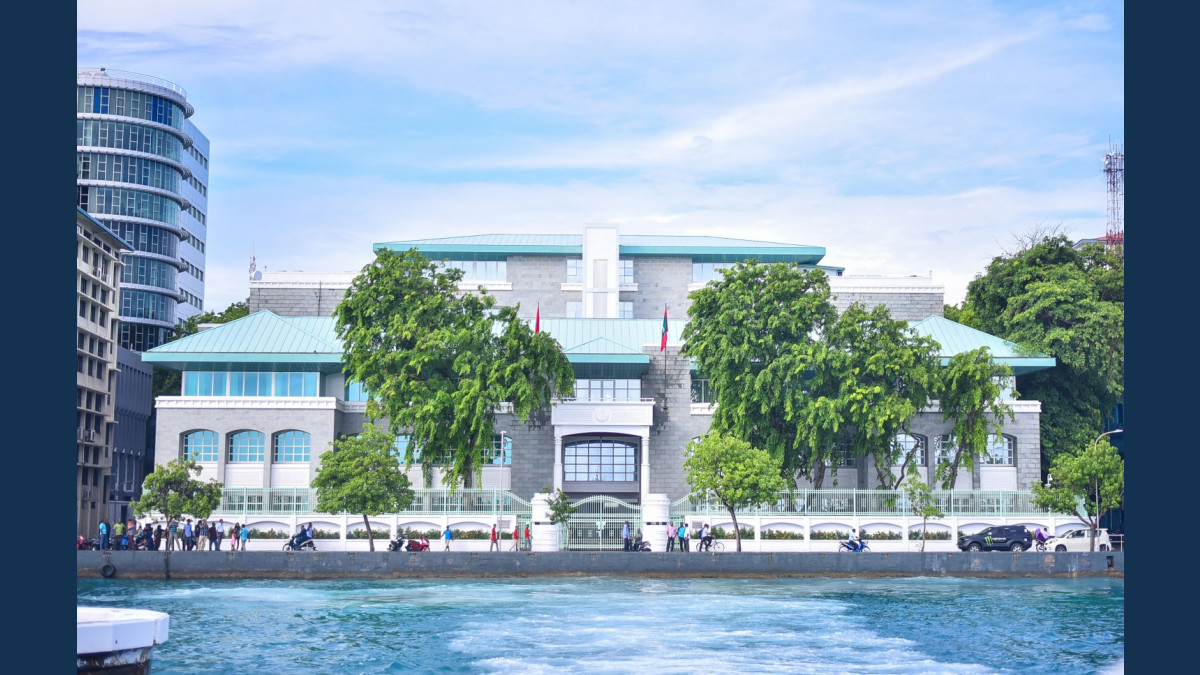 ސަރުކާރުގެ ނުކުޅެދުންތެރިކަން ފޮރުވުމަށް މުސާރަވެރިން ބޭނުންކުރަނީއެވެ.