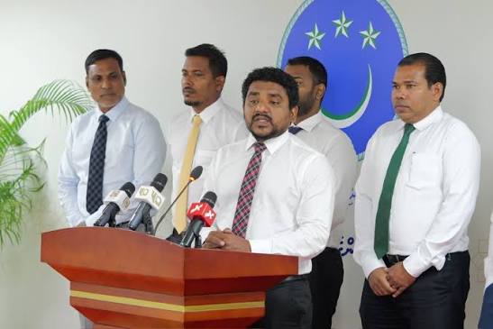 ރިސޯޓްތަކަށް ލިބޭ އާމްދަނީގެ %40 ޑޮލަރު މާރުމާއި ދެކޮޅަށް ހުށަހެޅި ކުއްލި މައްސަލަ މަޖިލީހުން ބޭރުކޮށްލައިފި