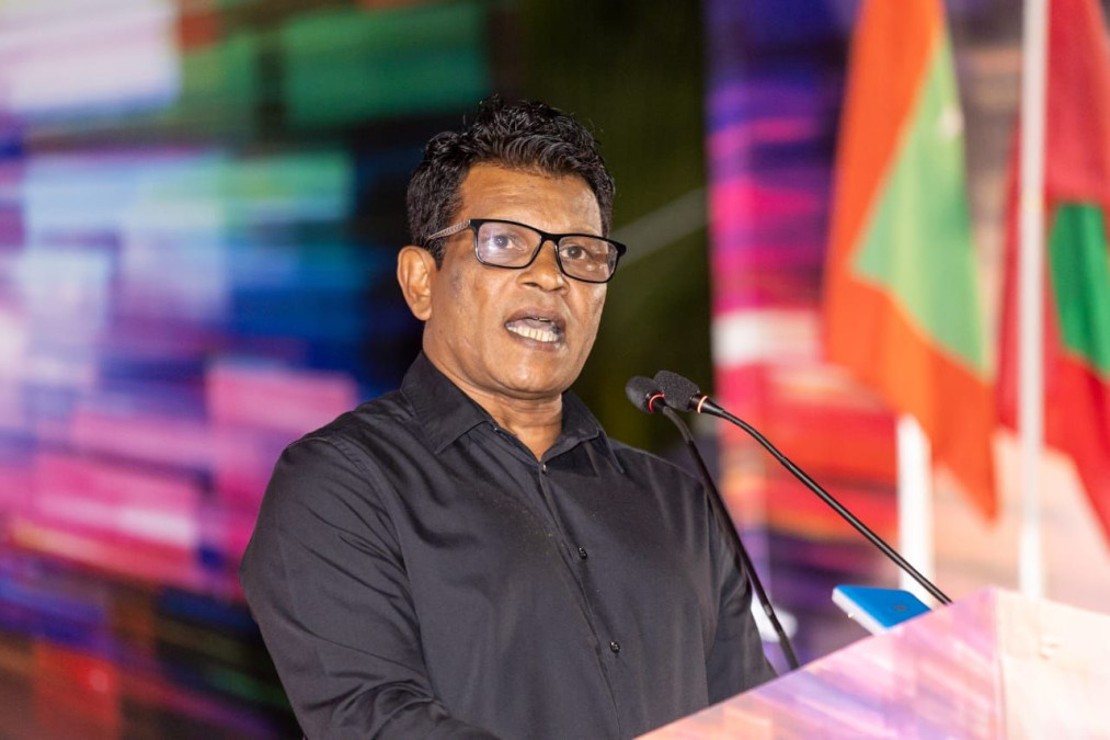 ރާއްޖޭގައި މިހިނގަނީ އިޤްތިޞާދީ ކާރިސާއަށްވުރެ މާ ފުން ސިޔާސީ ކާރިސާއެއް - ޒަރިޔަންދު