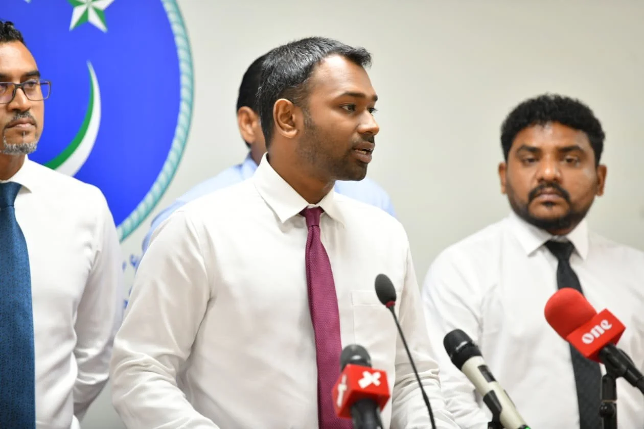 ރަސްމާލެ ދޫކޮށްލަން ހެދި އެގްރިމެންޓް ހާމަކުރުމަށް ގޮވާލާ މަޖިލީހަށް މައްސަލައެއް
