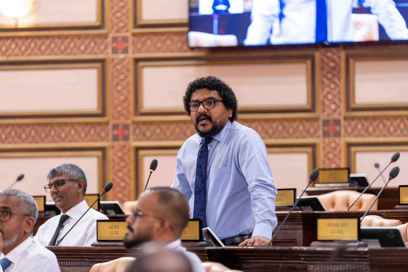 ރިކަވަރީ ކޮމިސަނެއް ހެދިނަމަވެސް ރައްޔިތުންނަށް ވީ ފައިދާއެއް ނެތް: މައުރޫފު