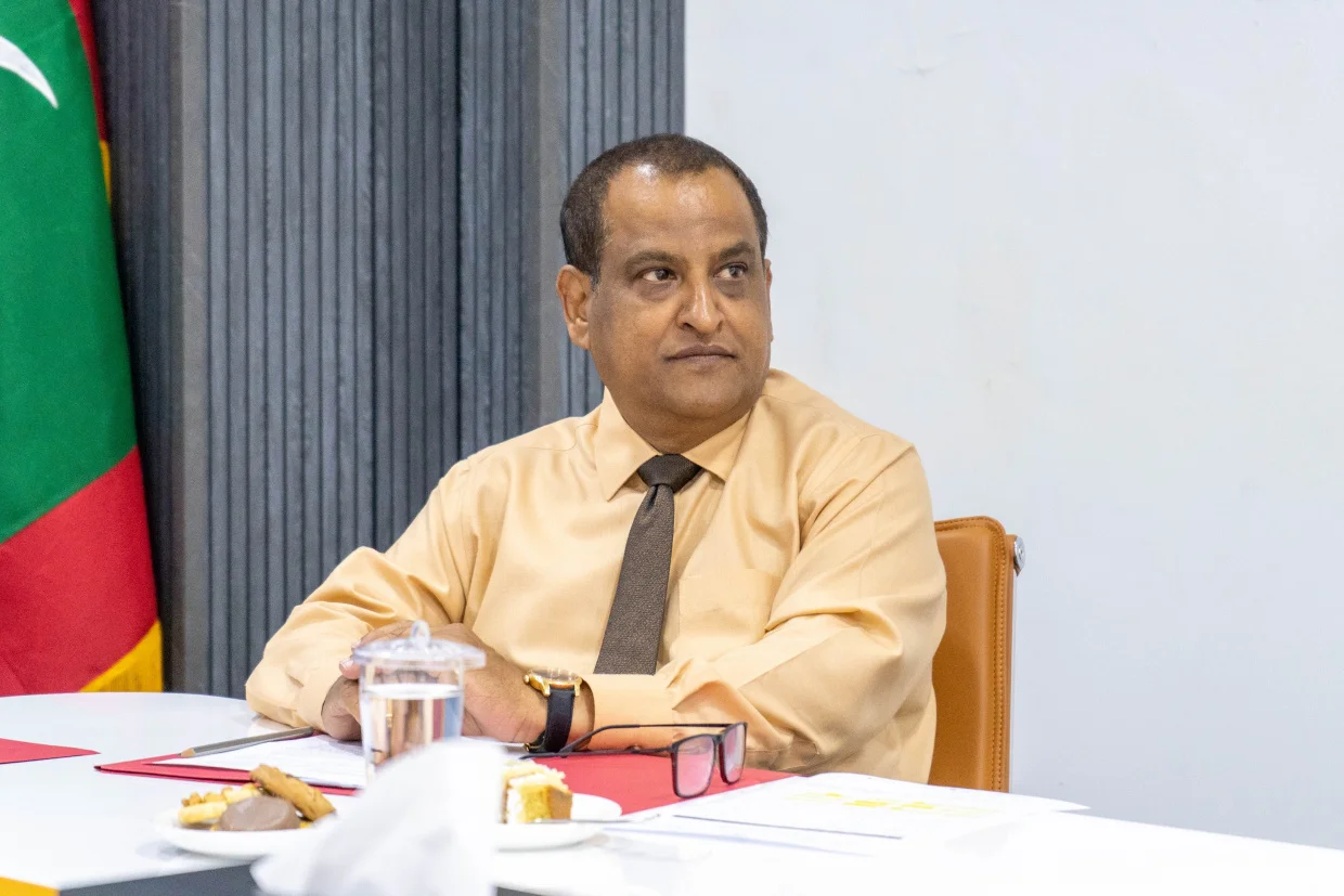 އެލްޖީއޭއަށް ކަނޑައެޅި ބަޖެޓަށްވުރެ އިތުރަށް ޚަރަދުވެފައިވާކަމަށް ދައްކަނީ  އަތޮޅުގޮފިތަކުގެ ޚަރަދު  ހިމަނާފައިވާތީ