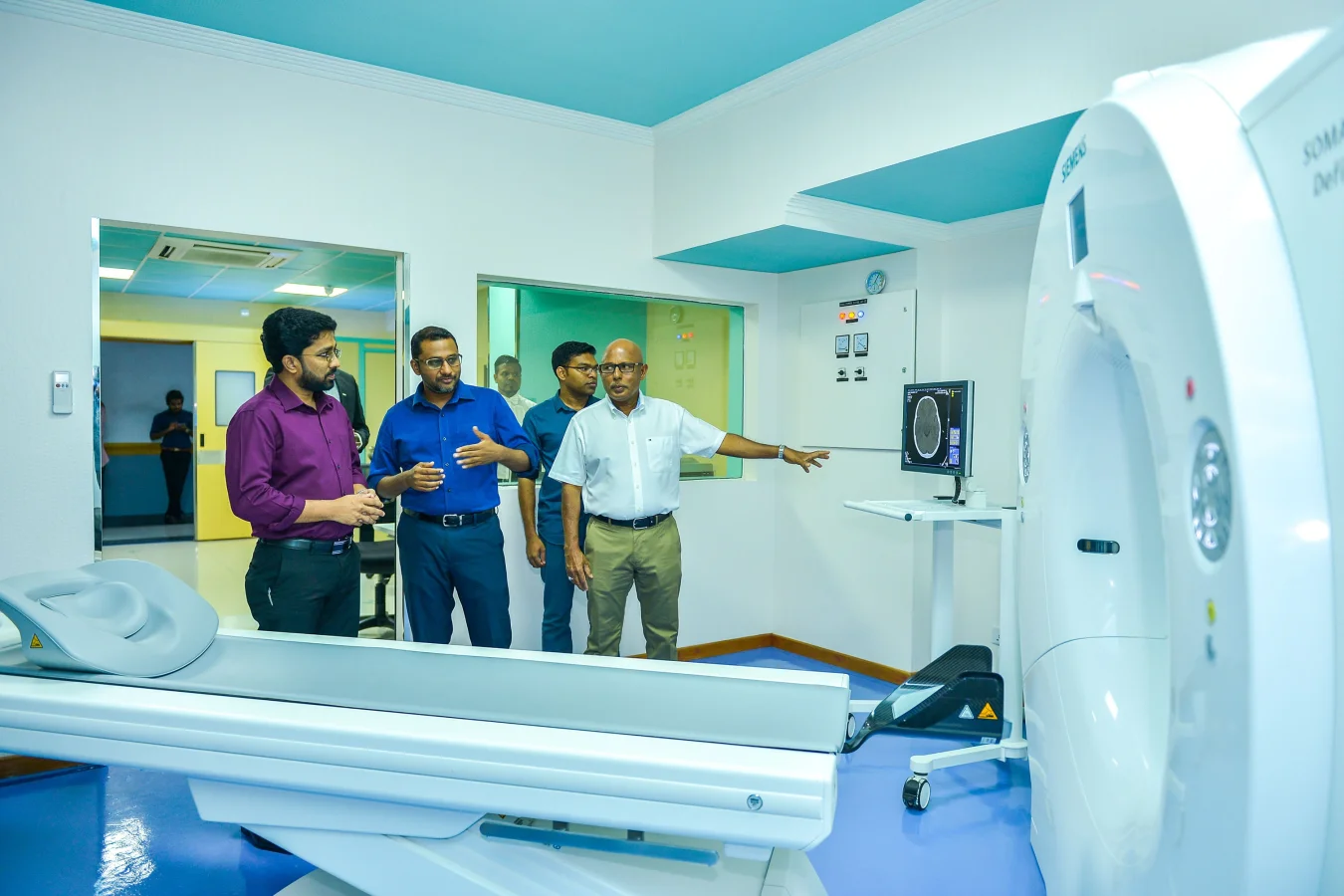 އޭޑީކޭއިން ޞިއްޙީ އައު އިންގިލާބެއް: އޮޕަރޭޝަންކުރާއިރު ނާރުތަކުގެ މަސައްކަތް ވަގުތުން ބަލައިދޭ ޒަމާނީ "ނިއުރޯ މޮނިޓަރިން" ސިސްޓެމެއް ތައާރަފުކޮށްފި!