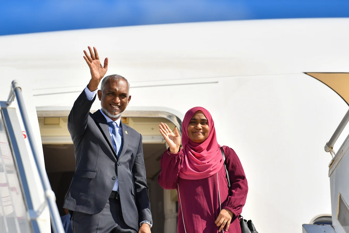 ރައީސް މުއިއްޒު ޕާކިސްތާނަށް ފުރަމާނަ ދަތުރުފުޅެއް ފައްޓަވައިފި: 10 އަހަރަށްފަހު ވެރިއަކު ކުރައްވާ ފުރަތަމަ ދަތުރު!