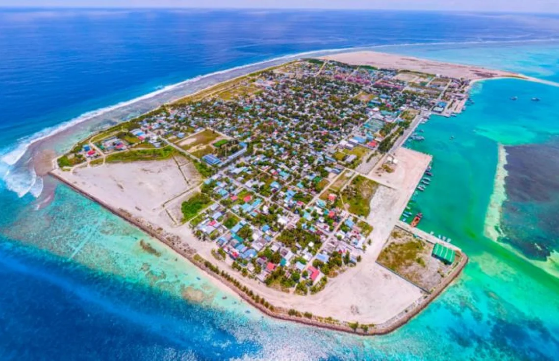 ގދ. ތިނަދޫގައި ހިނގި ޖިންސީ ގޯނާގެ މައްސަލައެއް ފުލުހުން ތަހުގީގުކުރަން ފަށައިފި: ތުހުމަތުކުރެވޭ މީހާ ބަންދަށް!
